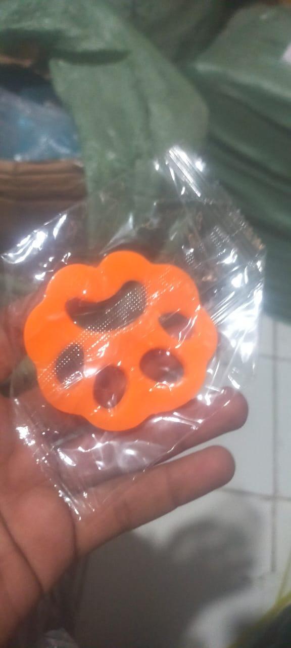 Pet Hair Remover for Laundry Reusable Paw Shaped Balls | NISHU Superstores