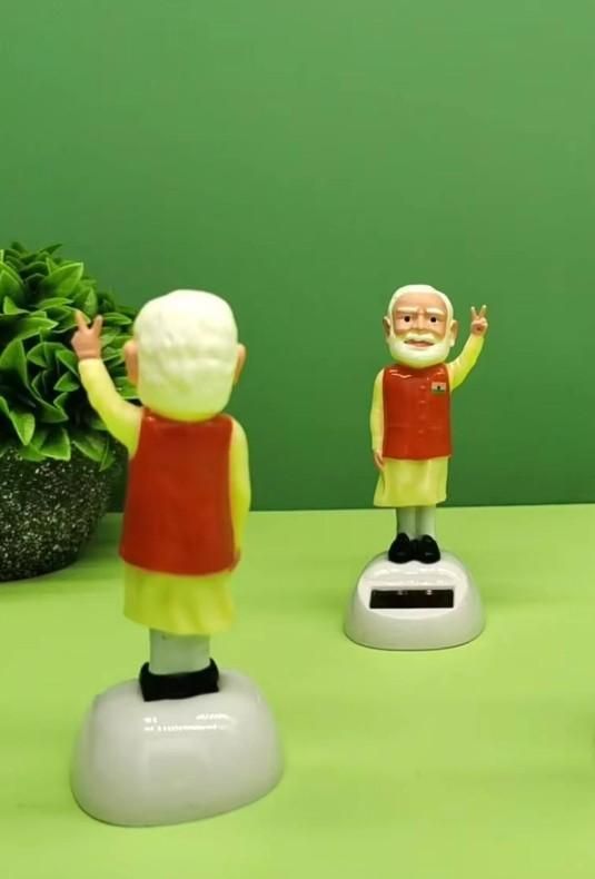 🇮🇳 Solar Waving Modi Ji Statue – Pack of 2 | NISHU Superstores