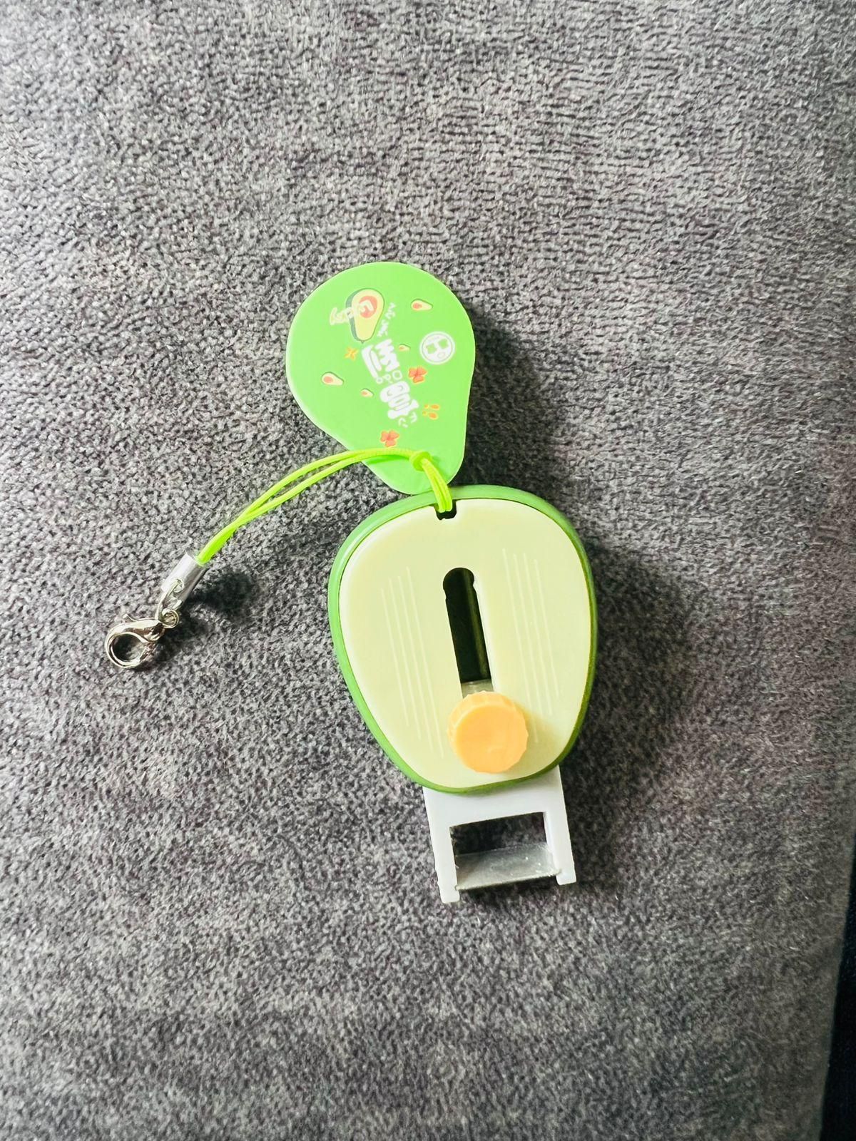Retractable Mini Vegetable Peeler – Compact Kitchen Tool for Home & Travel | NISHU Superstores