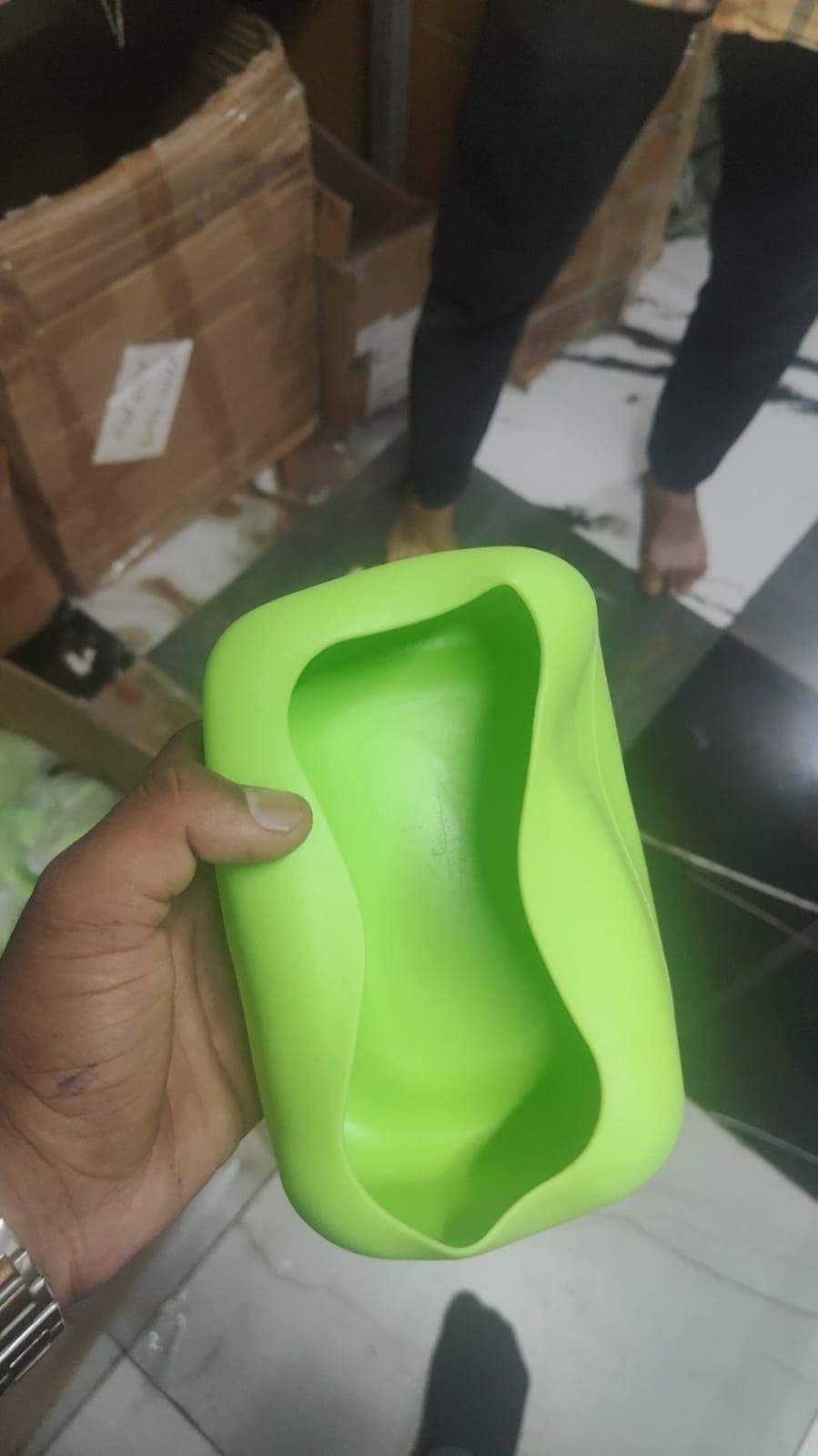 Suction Cup Tissue Box – Wall-Mounted & Space-Saving Dispenser | NISHU Superstores