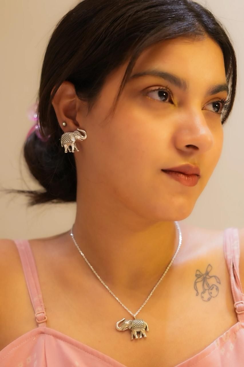 Elephant Necklace Set – Stylish Jewelry for Women | NISHU Superstores