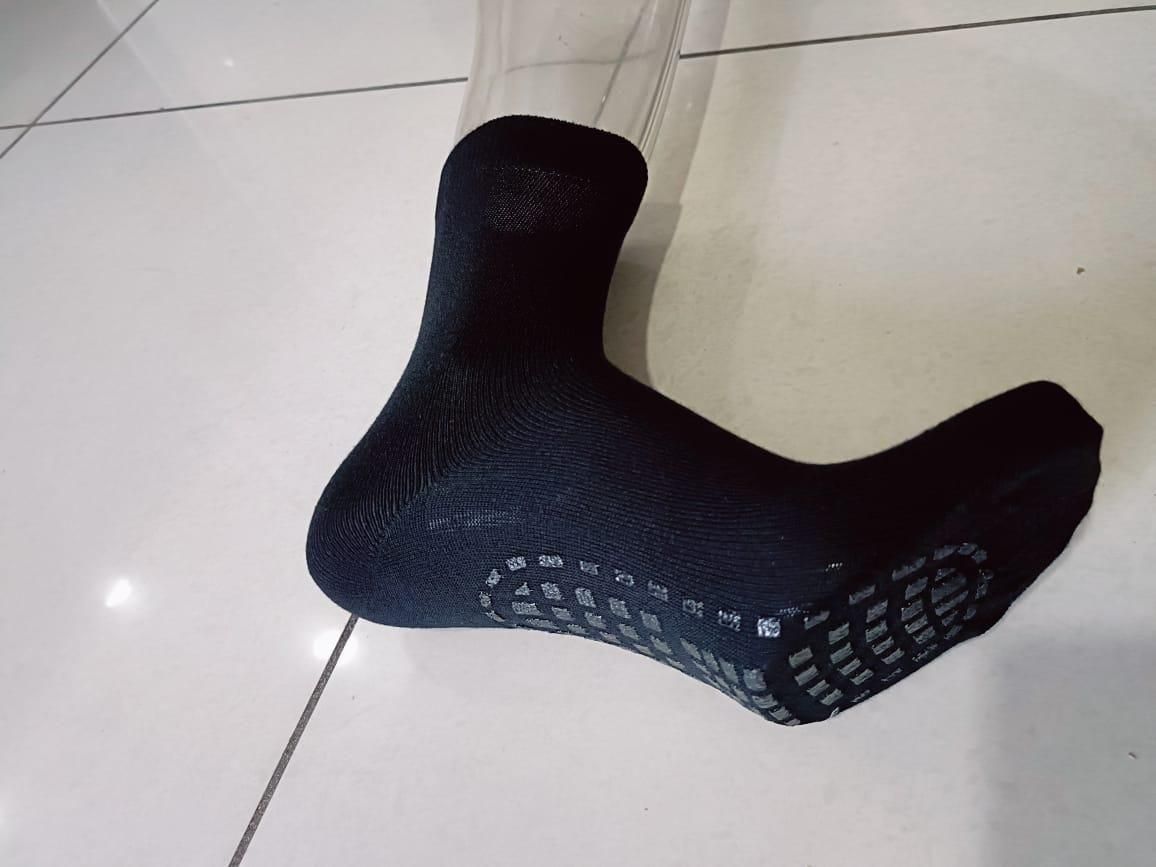 Self-Heating Winter Massage Socks – Thermal Comfort & Pain Relief | NISHU Superstores