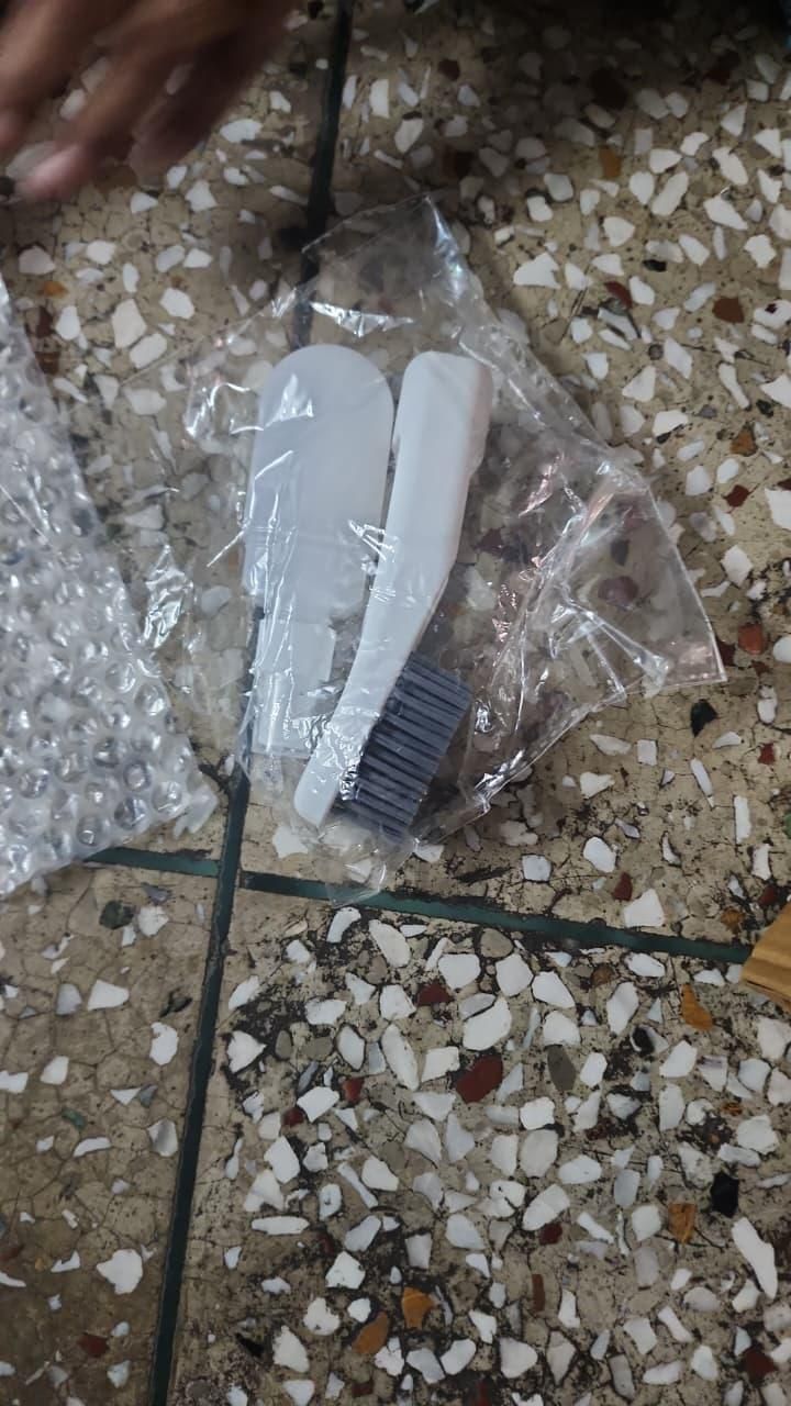 Multi-Purpose Shoes Brush with Refillable Container – Pack of 1 | NISHU Superstores