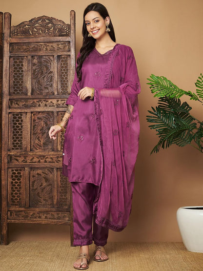 Women’s Embroidered Straight Kurta Set with Dupatta – Elegant Ethnic Wear | NISHU Superstores