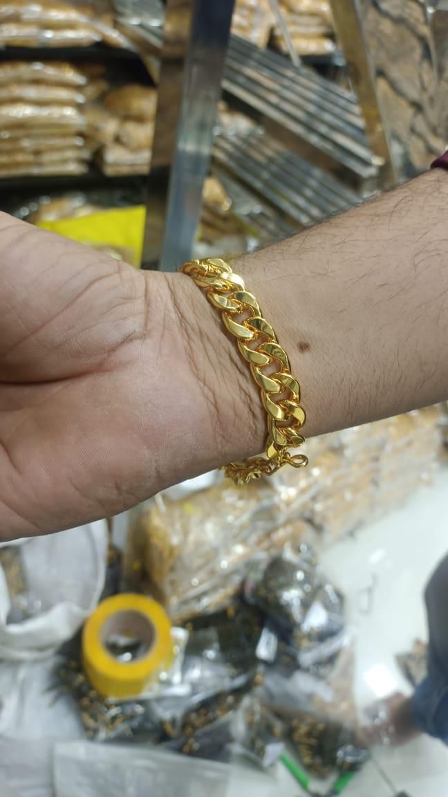 Gold Cuban Bracelet for Men – Stylish & Durable | NISHU Superstores