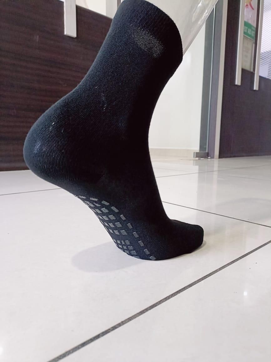 Self-Heating Winter Massage Socks – Thermal Comfort & Pain Relief | NISHU Superstores