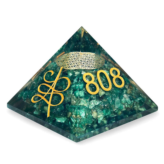 Green Aventurine Angelic Crystal Pyramid – Angel Symbol & 808 520 741 Number for Vastu & Good Luck | NISHU Superstores
