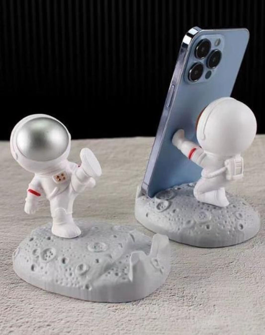 Nordic Style Astronaut Mobile Phone Stand – Creative Desk Holder | NISHU Superstores