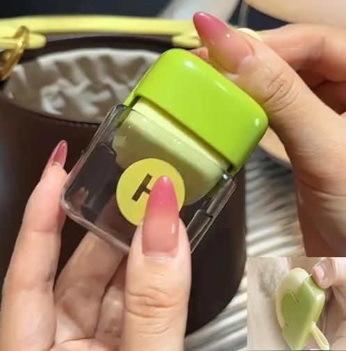 Manual Mini Lint Roller – Portable Fabric Dust & Pet Hair Remover | NISHU Superstores
