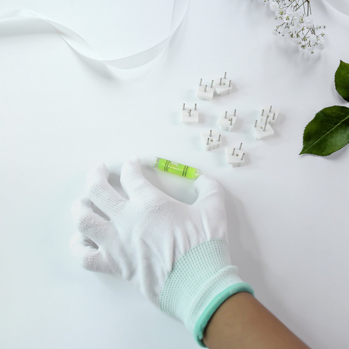 Multi-purpose Picture Hanging Kit